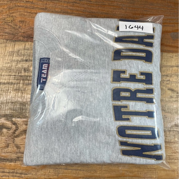 Vintage Notre Dame Team Edition Gray Crewneck Sweatshirt men’s small - Picture 9 of 9